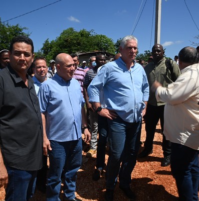 Recorrido Presidente por zonas afectadas en Camagüey y Granma