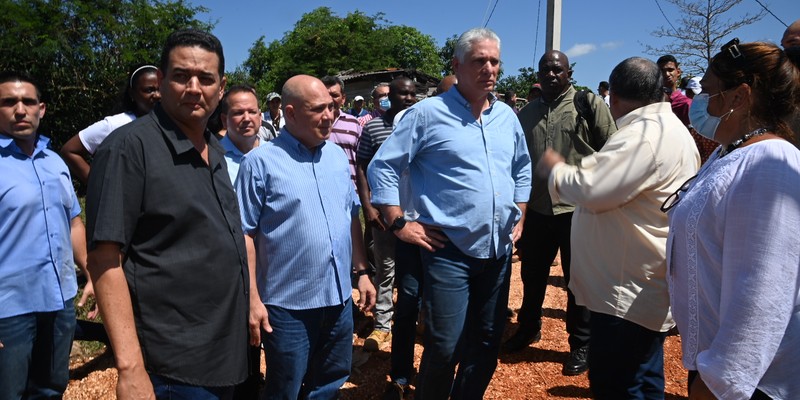 Recorrido Presidente por zonas afectadas en Camagüey y Granma