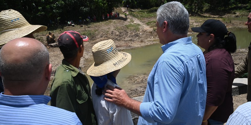 Recorrido Presidente por zonas afectadas en Camagüey y Granma