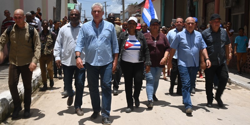 Recorrido Presidente por zonas afectadas en Camagüey y Granma