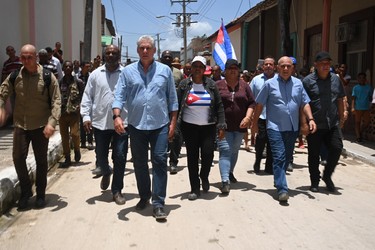 Recorrido Presidente por zonas afectadas en Camagüey y Granma 16