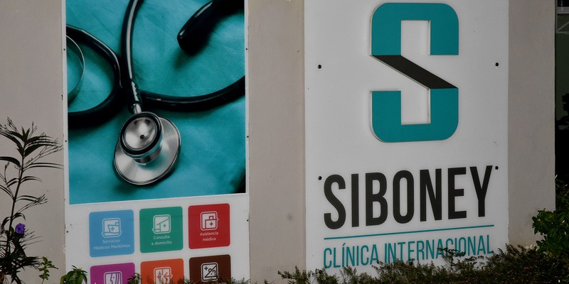 Celebración por el quinto aniversario de la Clínica Internacional Siboney