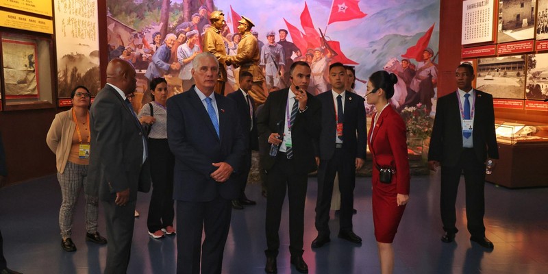 Presidente Diaz-Canel en China