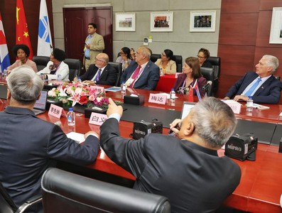 Presidente Diaz-Canel en China