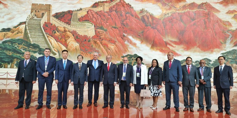 Presidente Diaz-Canel en China