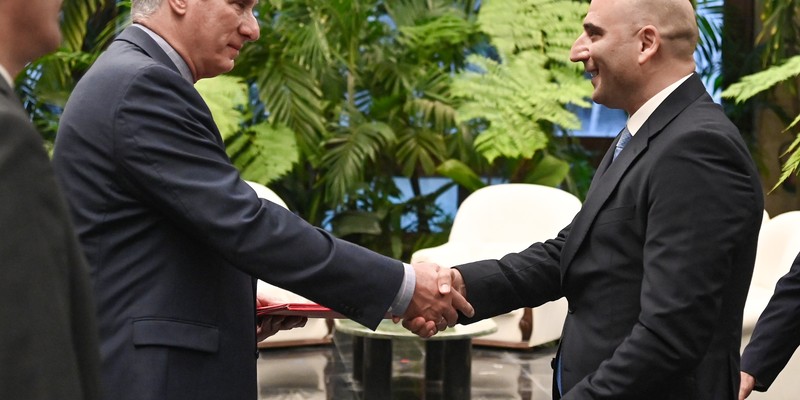 Recibe Díaz-Canel cartas credenciales de embajadores de diez países