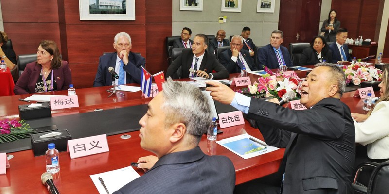 Presidente Diaz-Canel en China