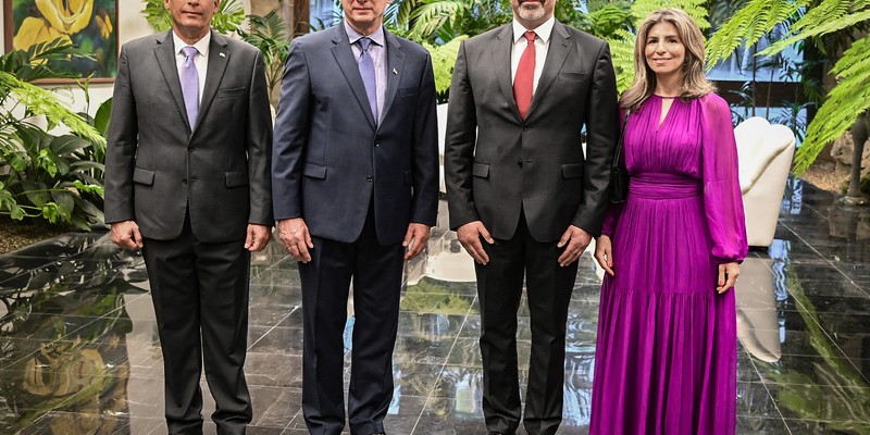 Recibe Díaz-Canel cartas credenciales de embajadores de diez países