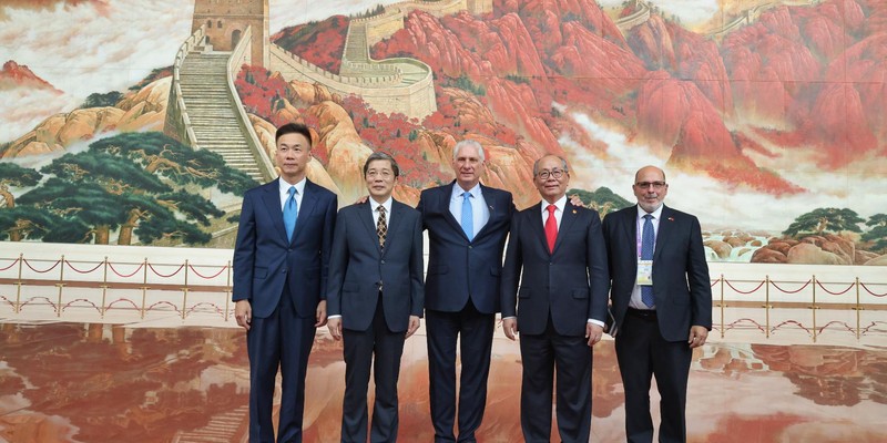 Presidente Diaz-Canel en China