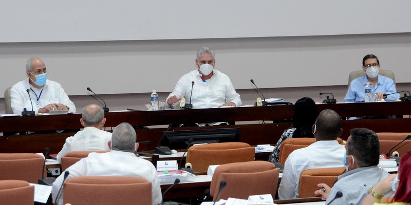 8vo. Congreso del Partido Comunista de Cuba, Primera Jornada.  Fotos: Estudios Revolución