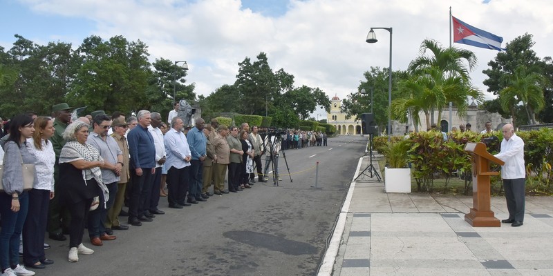 Encabezaron Raúl y Díaz-Canel las honras fúnebres a la destacada revolucionaria y pedagoga Asela de los Santos Tamayo