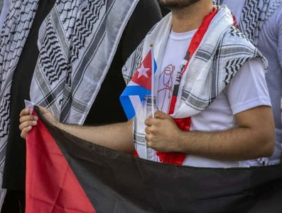 Abrazos de cien mil habaneros para Palestina