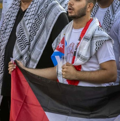 Abrazos de cien mil habaneros para Palestina