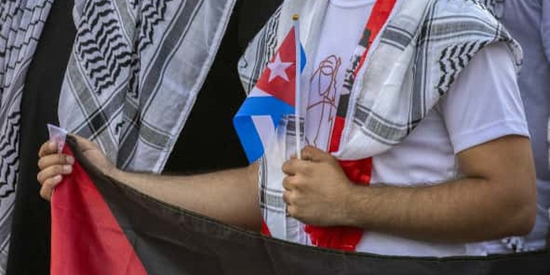 Abrazos de cien mil habaneros para Palestina