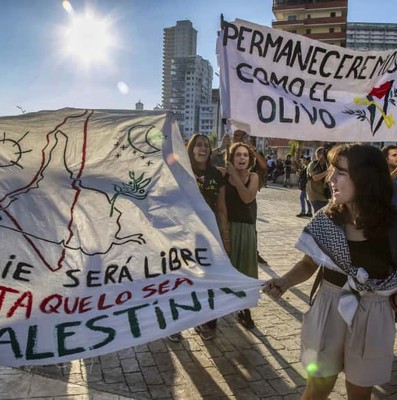 Abrazos de cien mil habaneros para Palestina