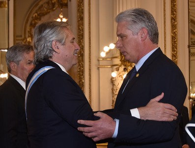 Toma de Posesión en Argentina y saludo oficial