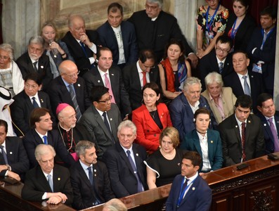 Toma de Posesión en Argentina y saludo oficial