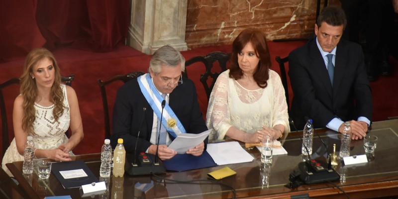 Toma de Posesión en Argentina y saludo oficial
