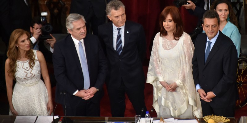 Toma de Posesión en Argentina y saludo oficial