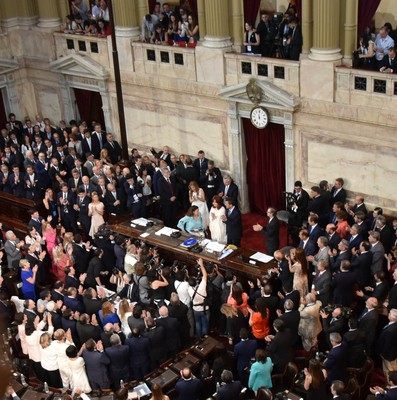 Toma de Posesión en Argentina y saludo oficial