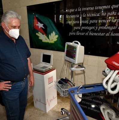 Visita del Presidente Miguel Díaz-Canel a COMBIOMED. 30 de marzo 2021     Fotos: Estudios Revolución