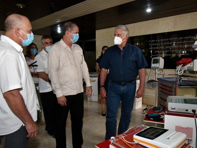 Visita del Presidente Miguel Díaz-Canel a COMBIOMED. 30 de marzo 2021     Fotos: Estudios Revolución