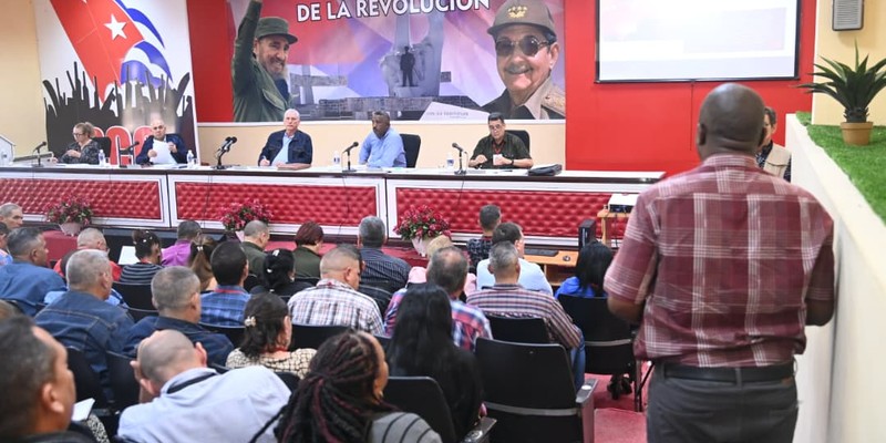 Quitar lastres al pensamiento, y desatar todas las fuerzas de crear