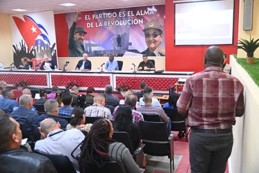 Quitar lastres al pensamiento, y desatar todas las fuerzas de crear 1