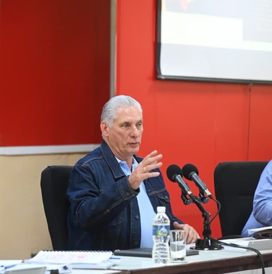 Quitar lastres al pensamiento, y desatar todas las fuerzas de crear