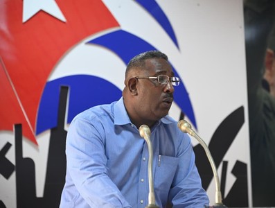 Quitar lastres al pensamiento, y desatar todas las fuerzas de crear