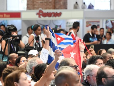 El Coloquio Patria «nos arma para el Girón comunicacional del siglo XXI»