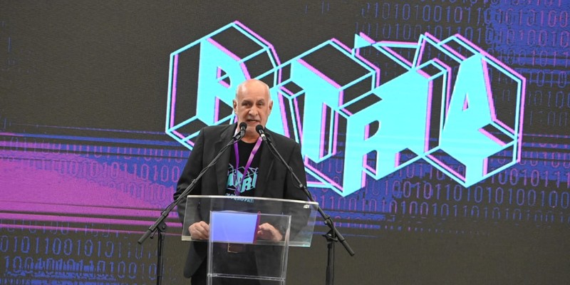 El Coloquio Patria «nos arma para el Girón comunicacional del siglo XXI»