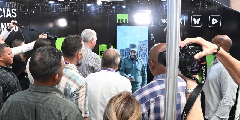 El Coloquio Patria «nos arma para el Girón comunicacional del siglo XXI»