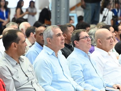 El Coloquio Patria «nos arma para el Girón comunicacional del siglo XXI»