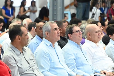 El Coloquio Patria «nos arma para el Girón comunicacional del siglo XXI» 17