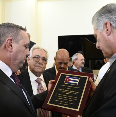 Encuentro con emigrados cubanos en NY