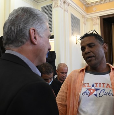 Encuentro con emigrados cubanos en NY