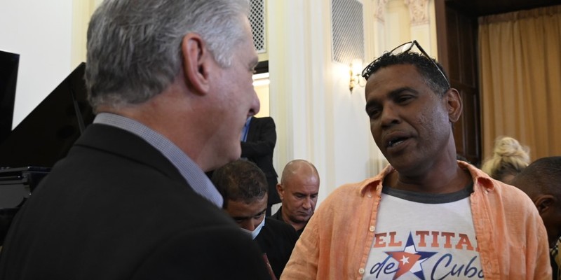 Encuentro con emigrados cubanos en NY