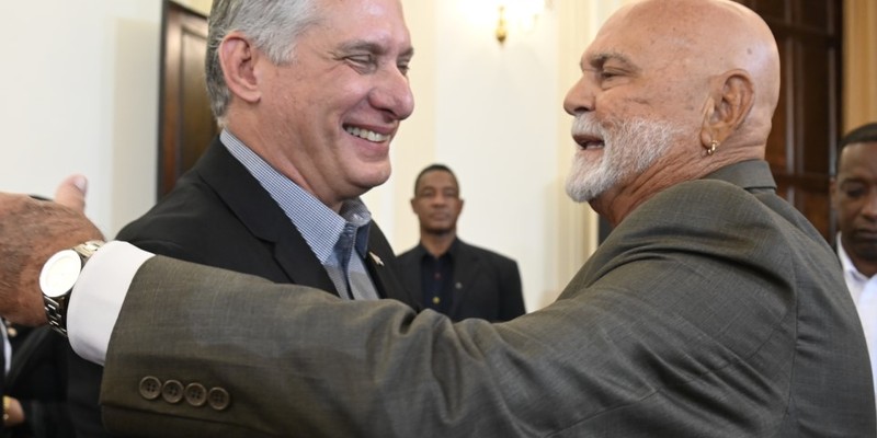 Encuentro con emigrados cubanos en NY