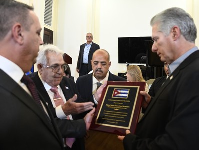 Encuentro con emigrados cubanos en NY