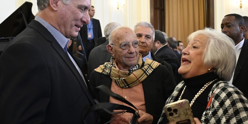 Encuentro con emigrados cubanos en NY