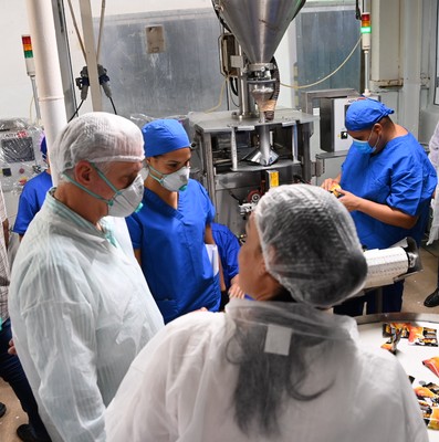 Visita del Presidente a entidades productivas en los municipios de Cotorro y Habana del Este