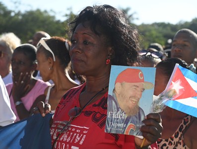Díaz-Canel en Santa Ifigenia: “Fidel nunca se rindió”