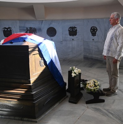 Díaz-Canel en Santa Ifigenia: “Fidel nunca se rindió”
