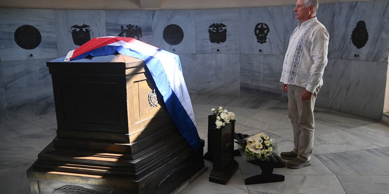 Díaz-Canel en Santa Ifigenia: “Fidel nunca se rindió”