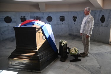 Díaz-Canel en Santa Ifigenia: “Fidel nunca se rindió” 6