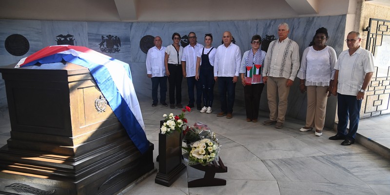 Díaz-Canel en Santa Ifigenia: “Fidel nunca se rindió”