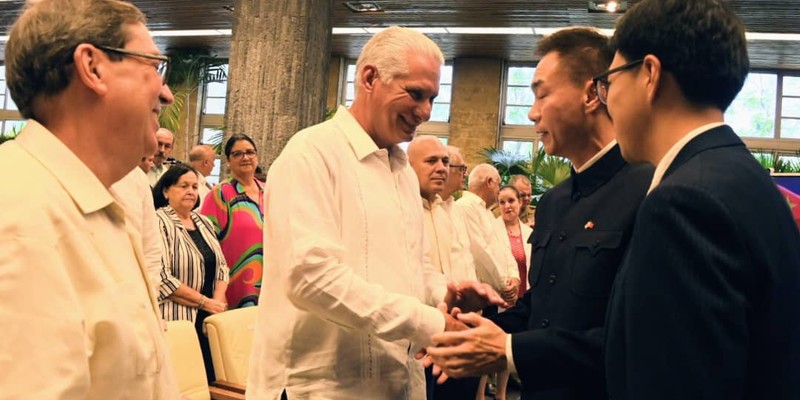 China y Cuba están unidas en un camino común de lucha revolucionaria para conquistar la plena independencia y soberanía