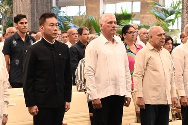 China y Cuba están unidas en un camino común de lucha revolucionaria para conquistar la plena independencia y soberanía 8