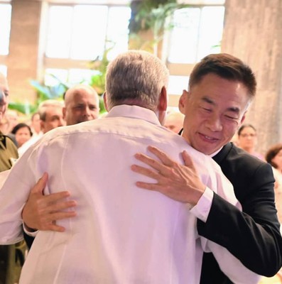 China y Cuba están unidas en un camino común de lucha revolucionaria para conquistar la plena independencia y soberanía
